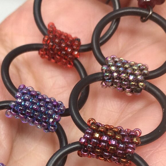 Handmade Long Black 'O' Shape Rubber Seed Bead Red Velvet Drop Dangle Earrings - Picture 12 of 13